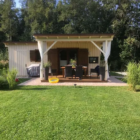 別荘 Ferienhaus Am Badesee *